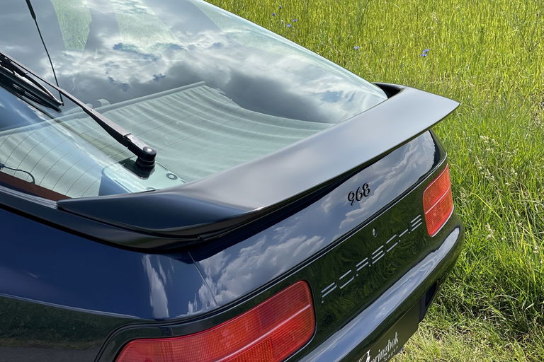 Porsche 968