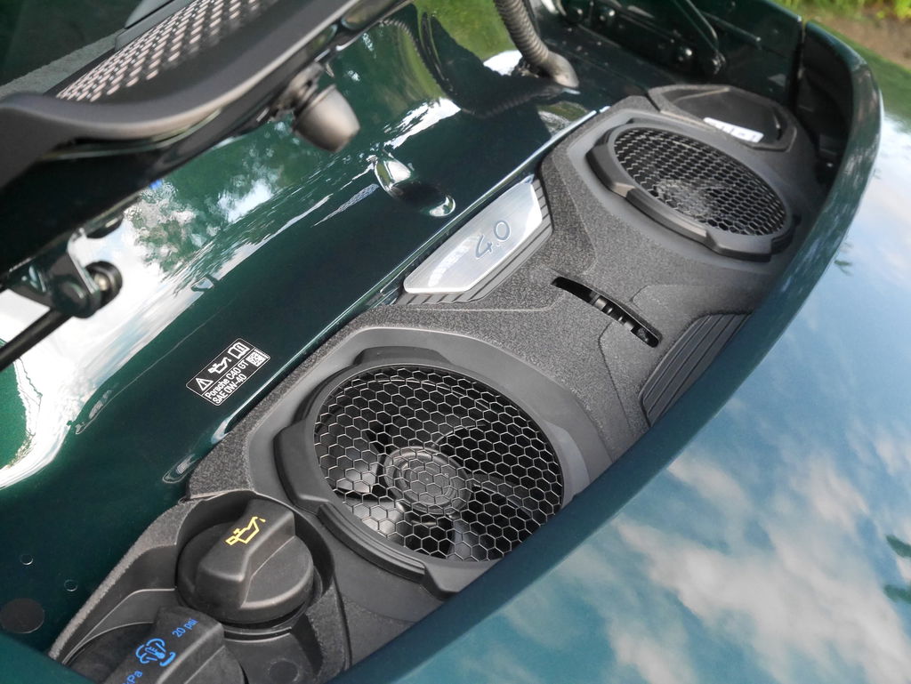 Porsche 992 GT3 Touring