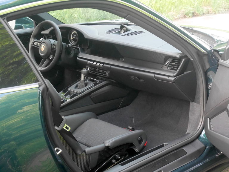 Porsche 992 GT3 Touring