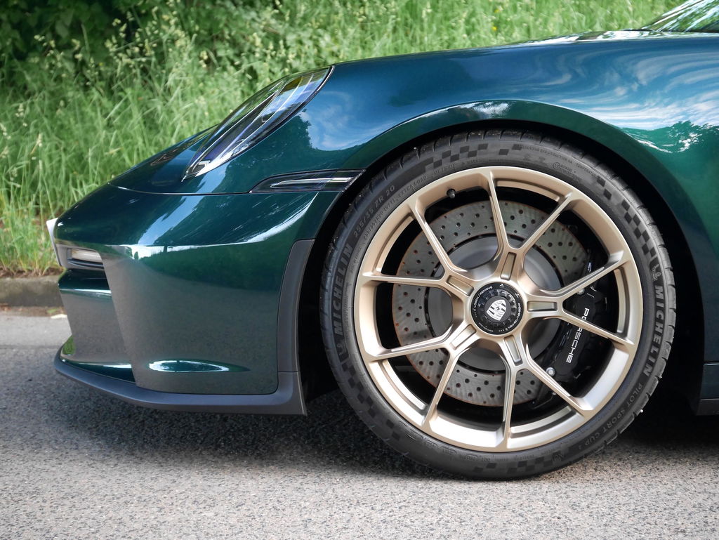 Porsche 992 GT3 Touring