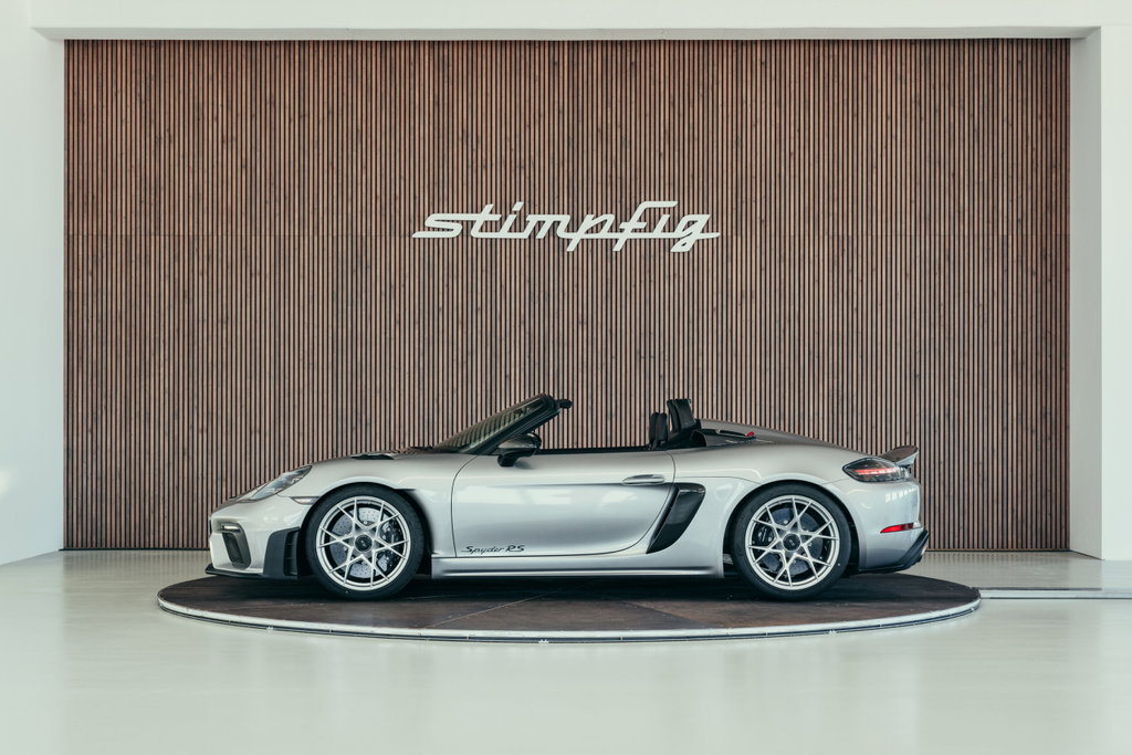 Porsche 718 Spyder RS