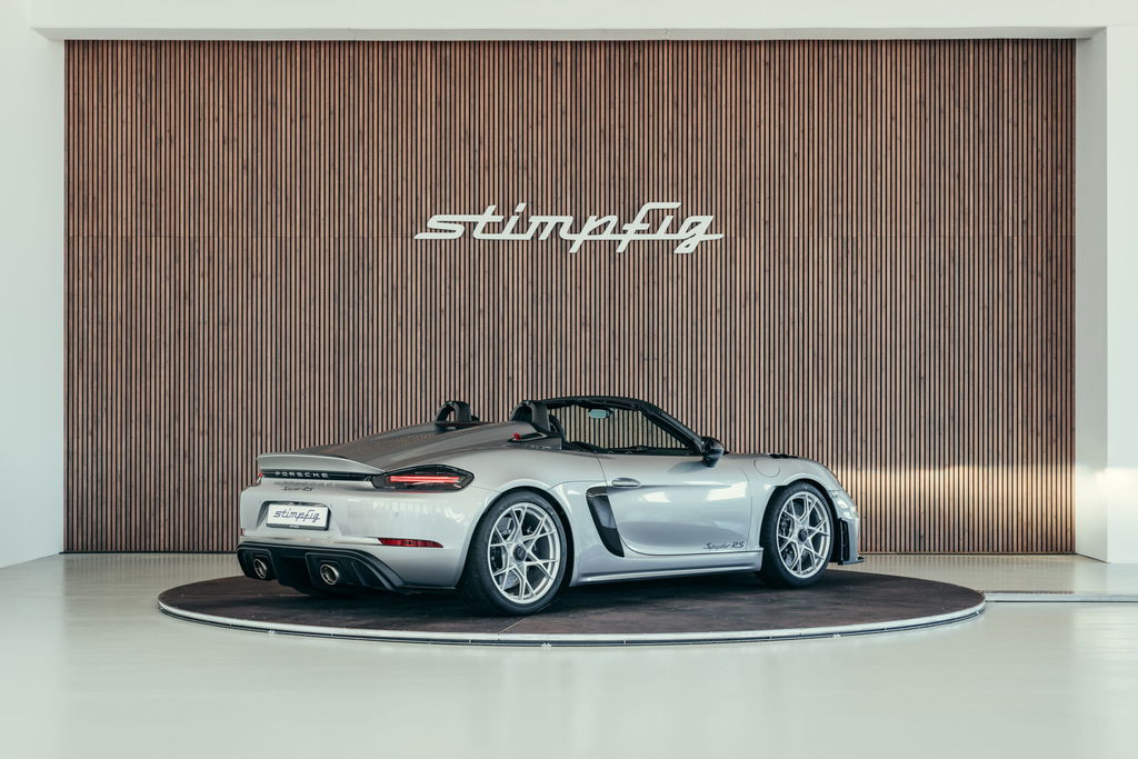 Porsche 718 Spyder RS