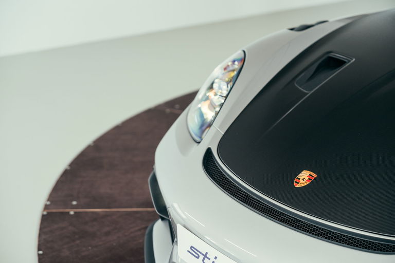 Porsche 718 Spyder RS