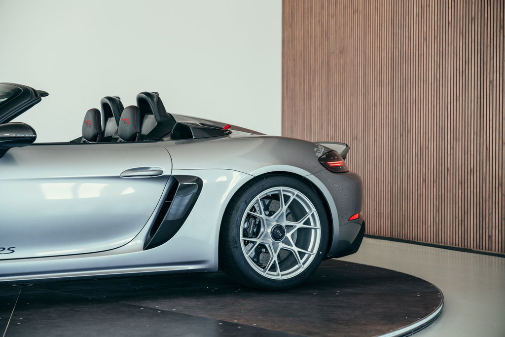 Porsche 718 Spyder RS