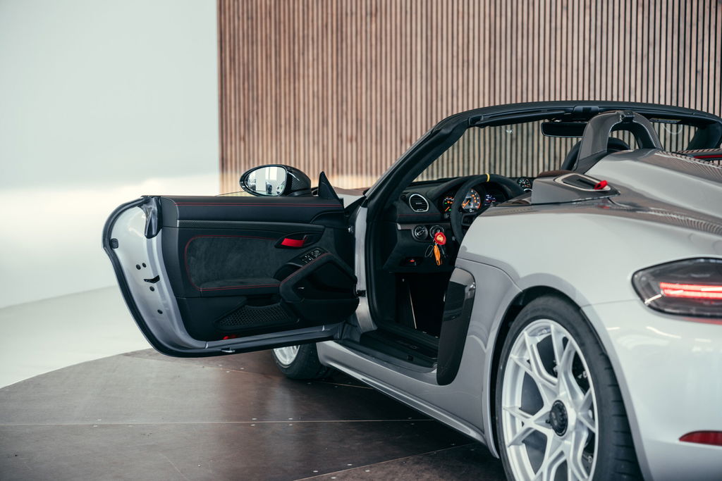 Porsche 718 Spyder RS