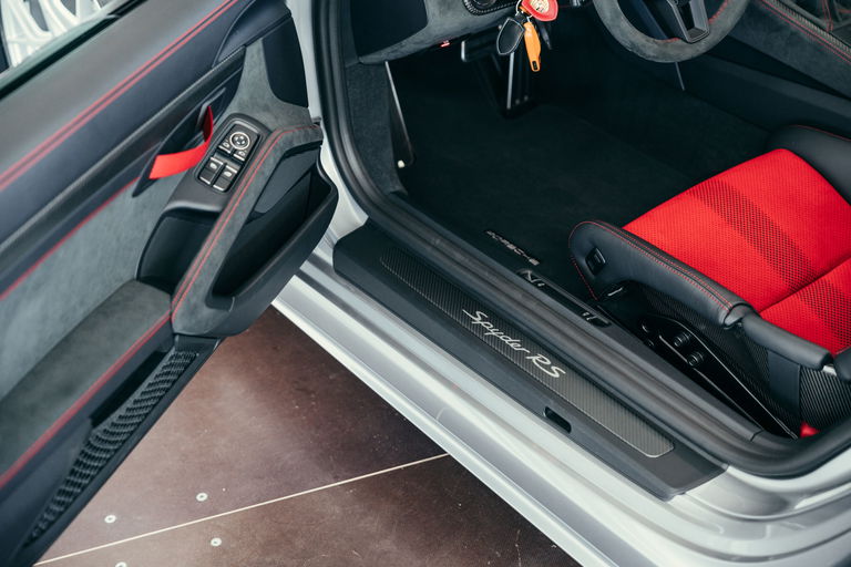 Porsche 718 Spyder RS