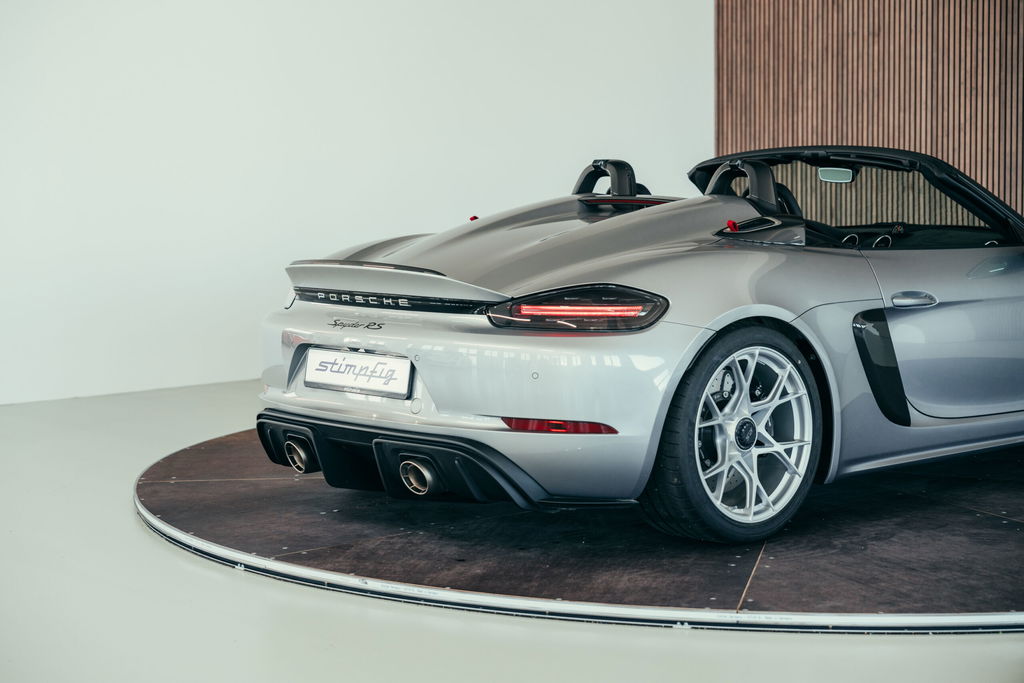 Porsche 718 Spyder RS