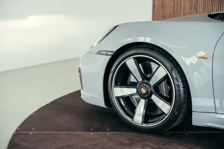 Porsche 992 Sport Classic