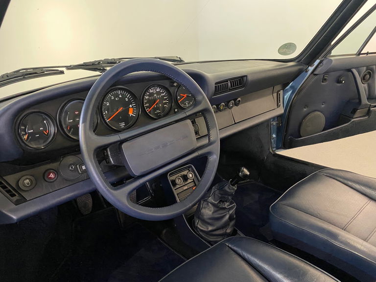 Porsche 911 Carrera 3.2