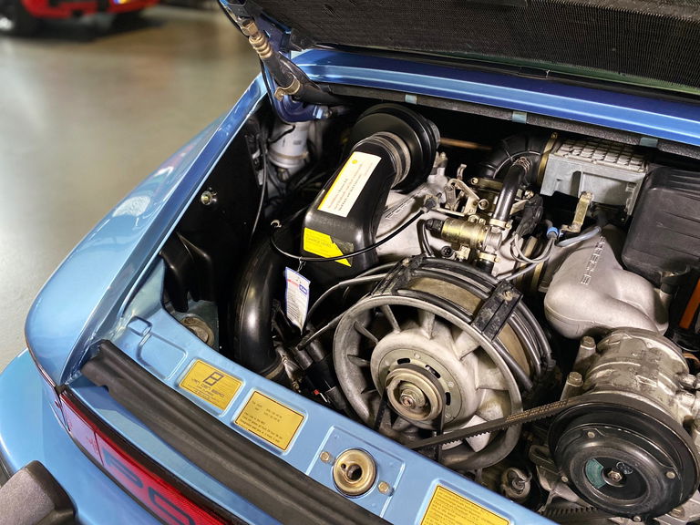 Porsche 911 Carrera 3.2