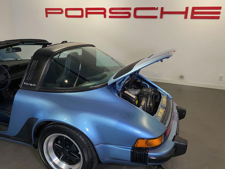 Porsche 911 Carrera 3.2