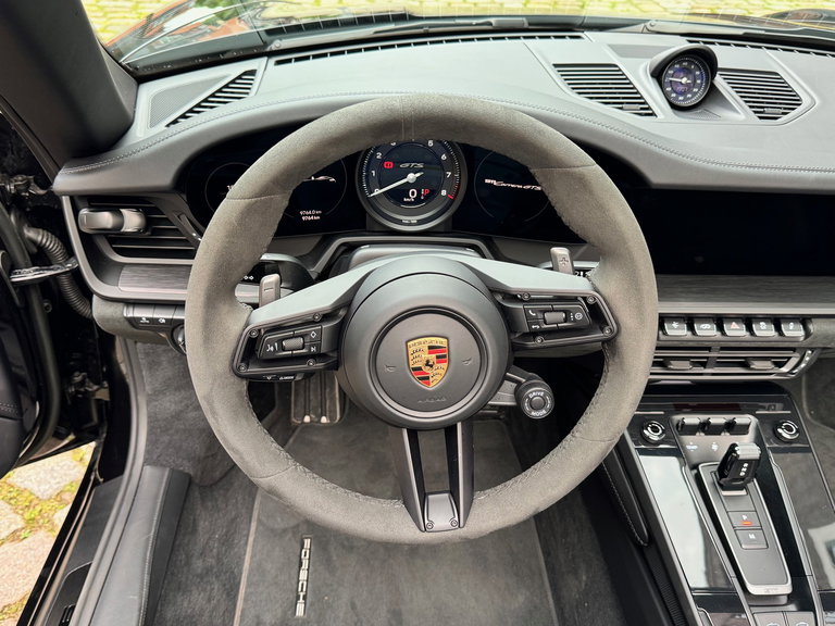 Porsche 992 Carrera GTS