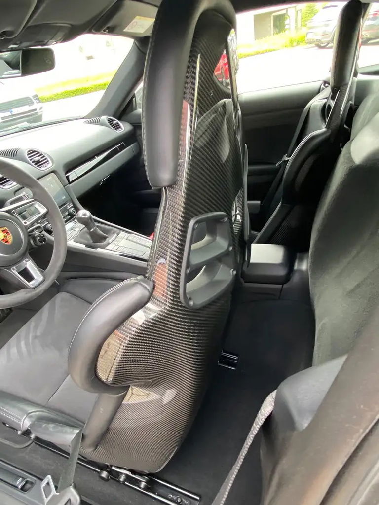 Porsche 718 Cayman T