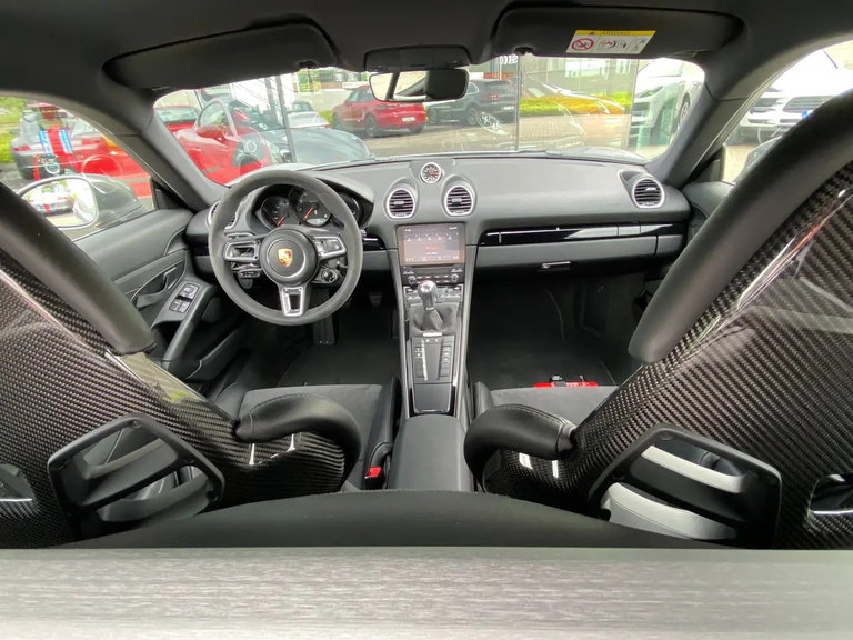 Porsche 718 Cayman T