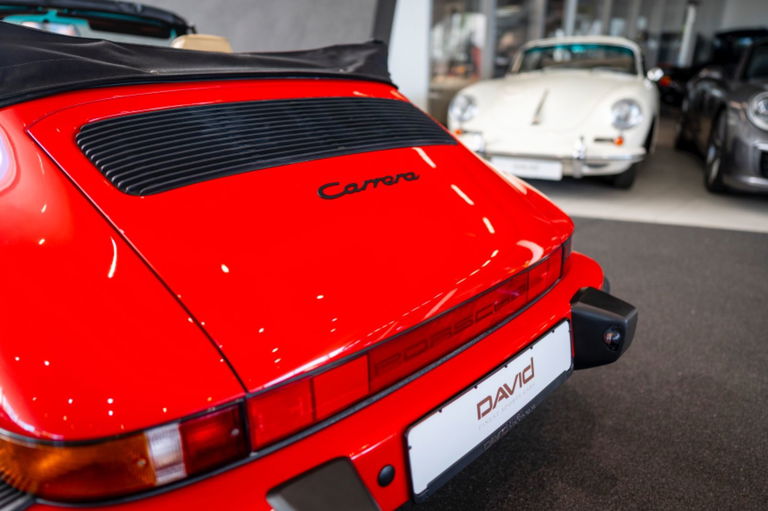 Porsche 911 Carrera 3.2 (US)