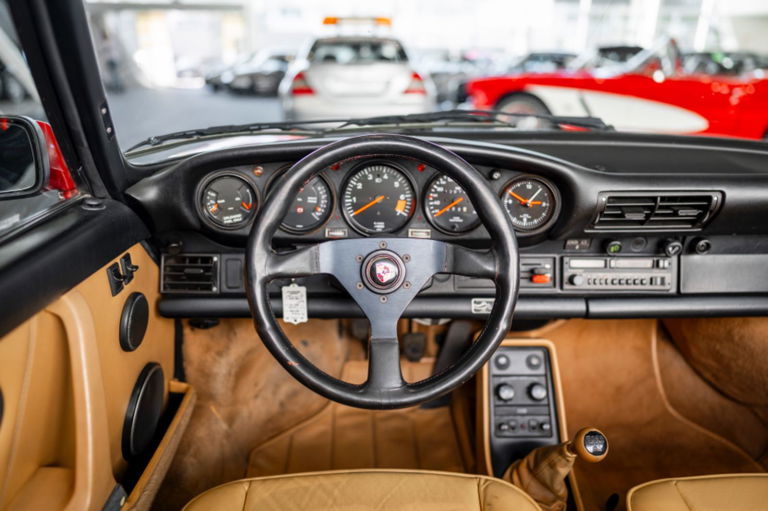 Porsche 911 Carrera 3.2 (US)