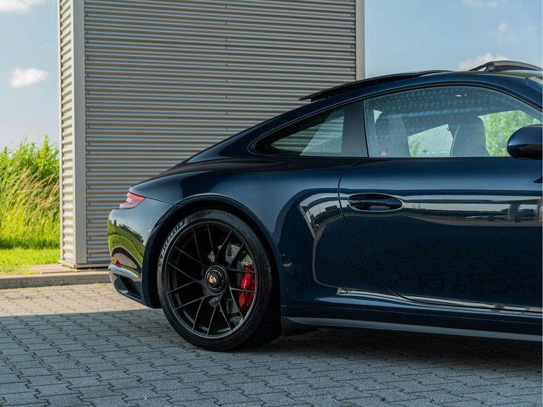 Porsche 991.2 Carrera GTS