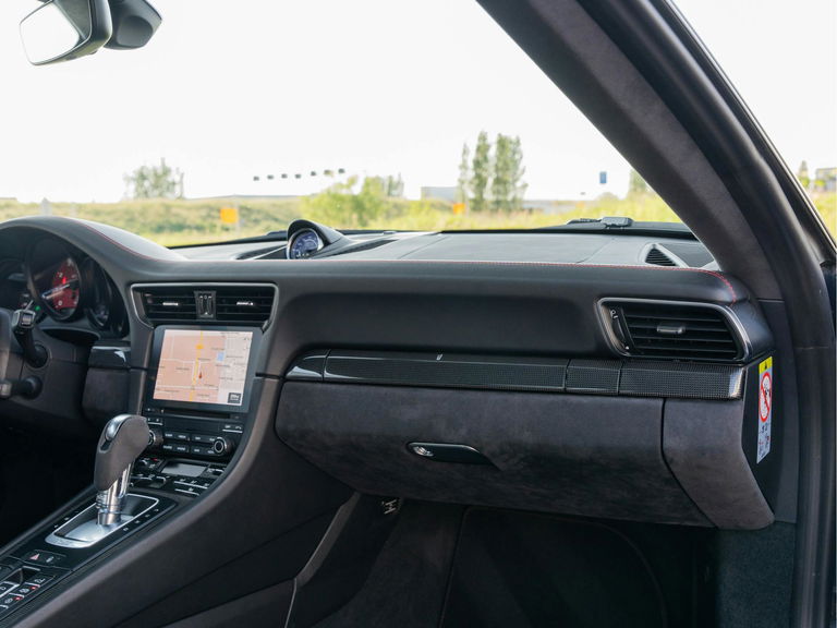 Porsche 991.2 Carrera GTS