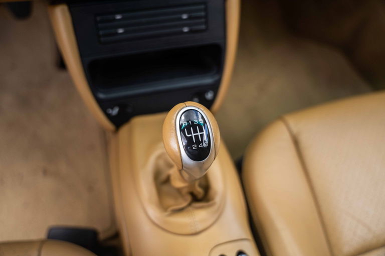 Porsche 996 Carrera 4