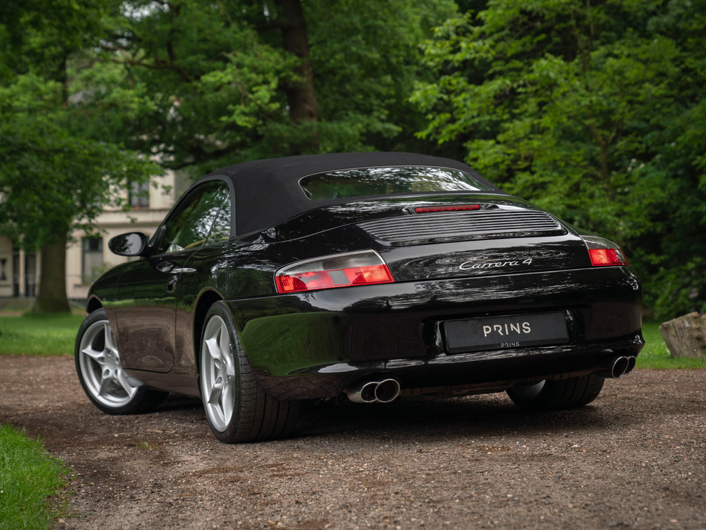 Porsche 996 Carrera 4