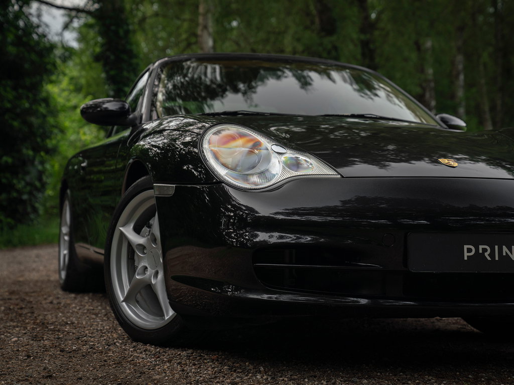 Porsche 996 Carrera 4