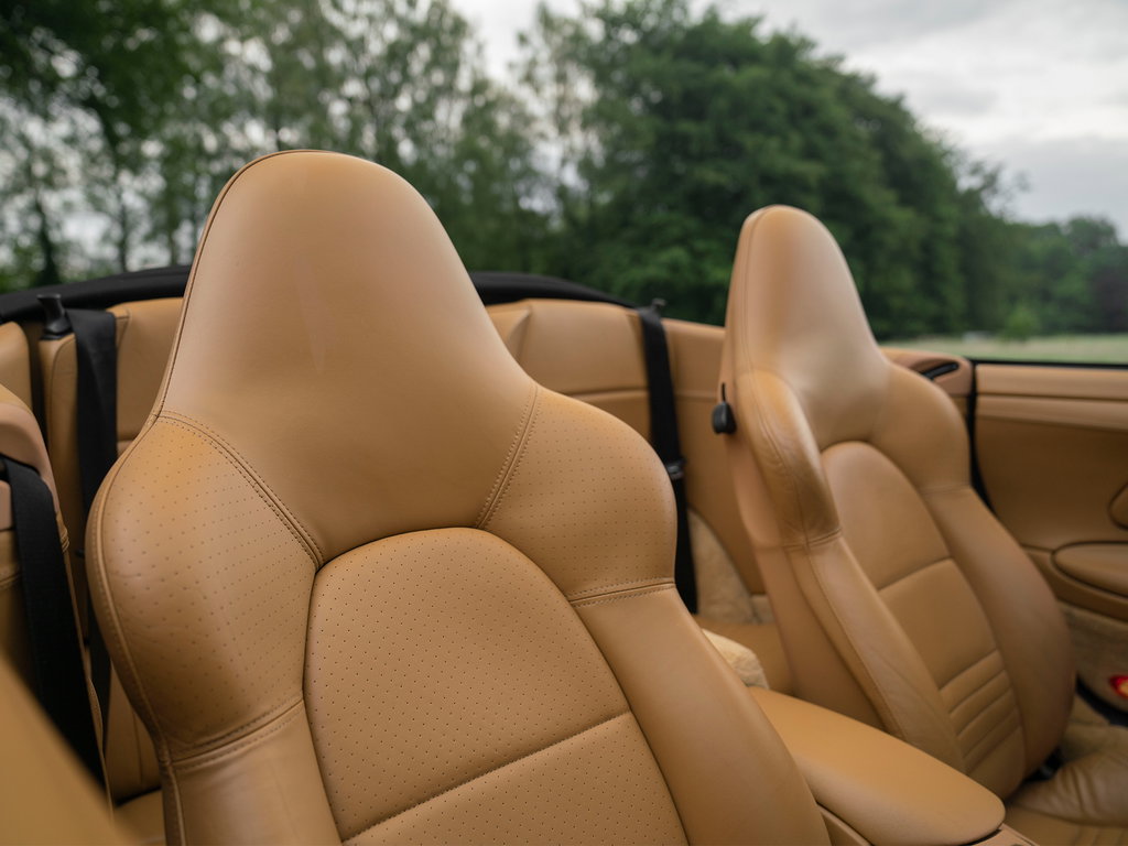 Porsche 996 Carrera 4