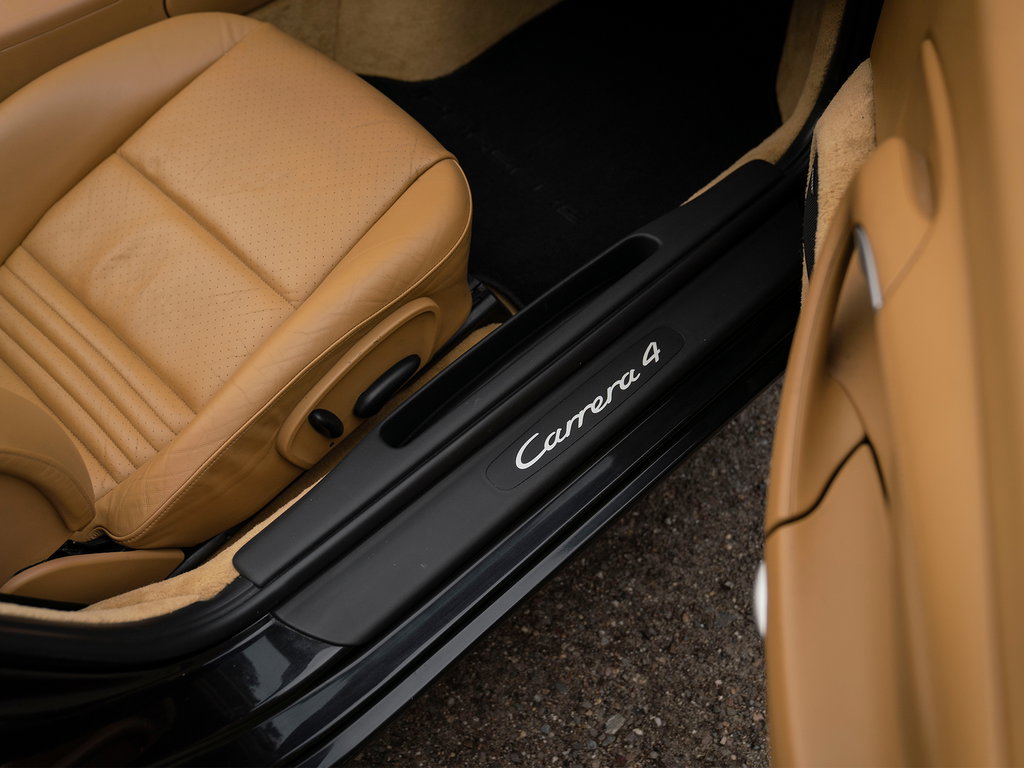 Porsche 996 Carrera 4