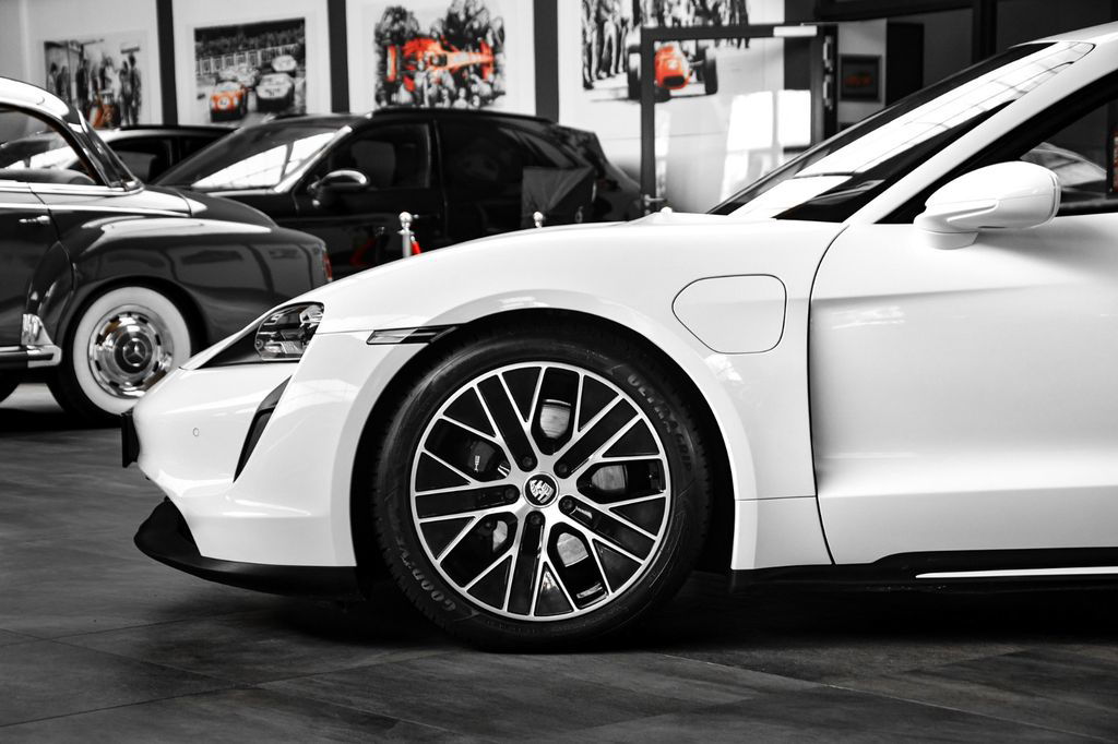Porsche Taycan 4S