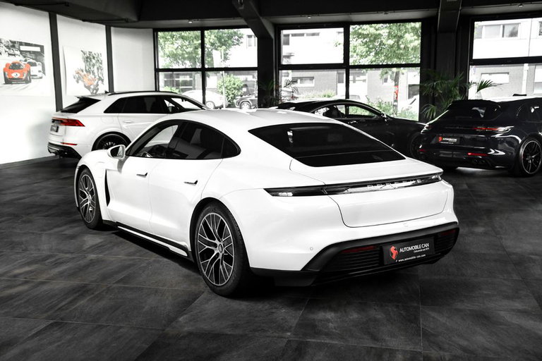 Porsche Taycan 4S
