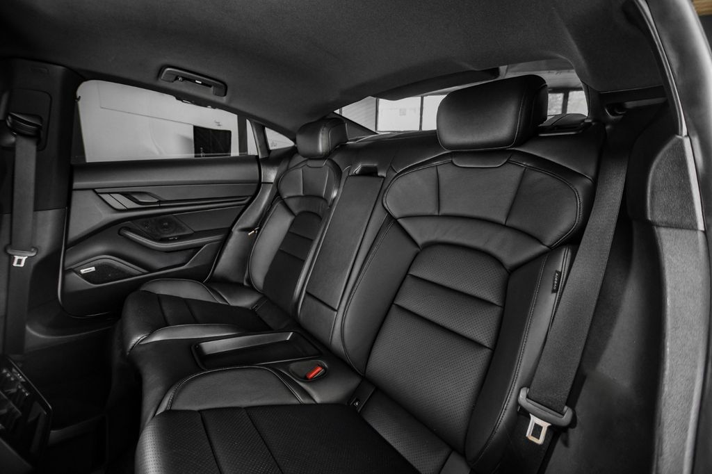 Porsche Taycan 4S