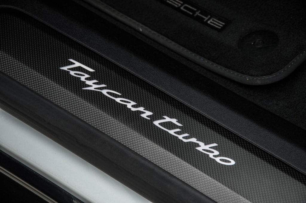 Porsche Taycan Turbo