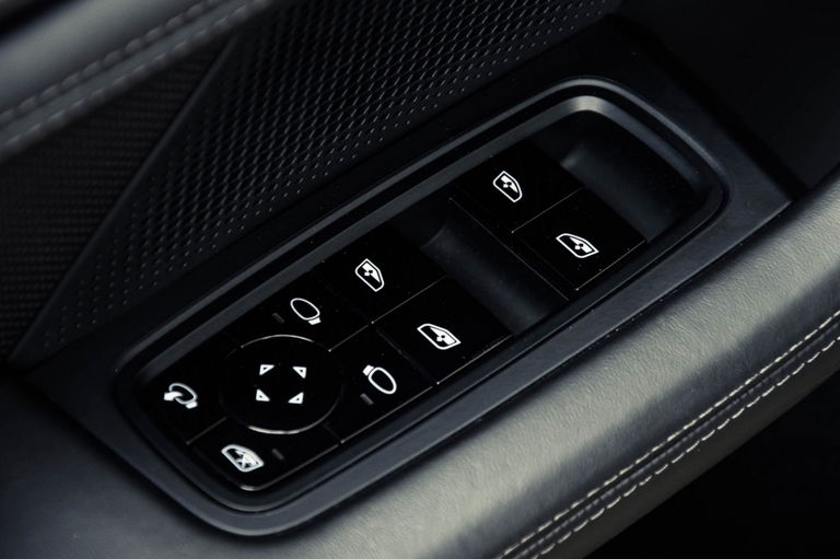 Porsche Taycan 4S Cross Turismo