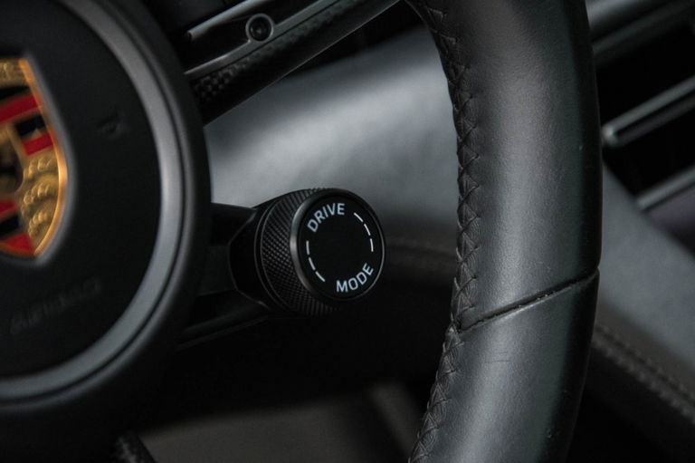 Porsche Taycan Turbo