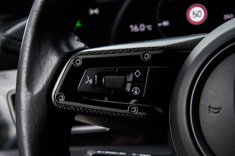 Porsche Taycan Turbo