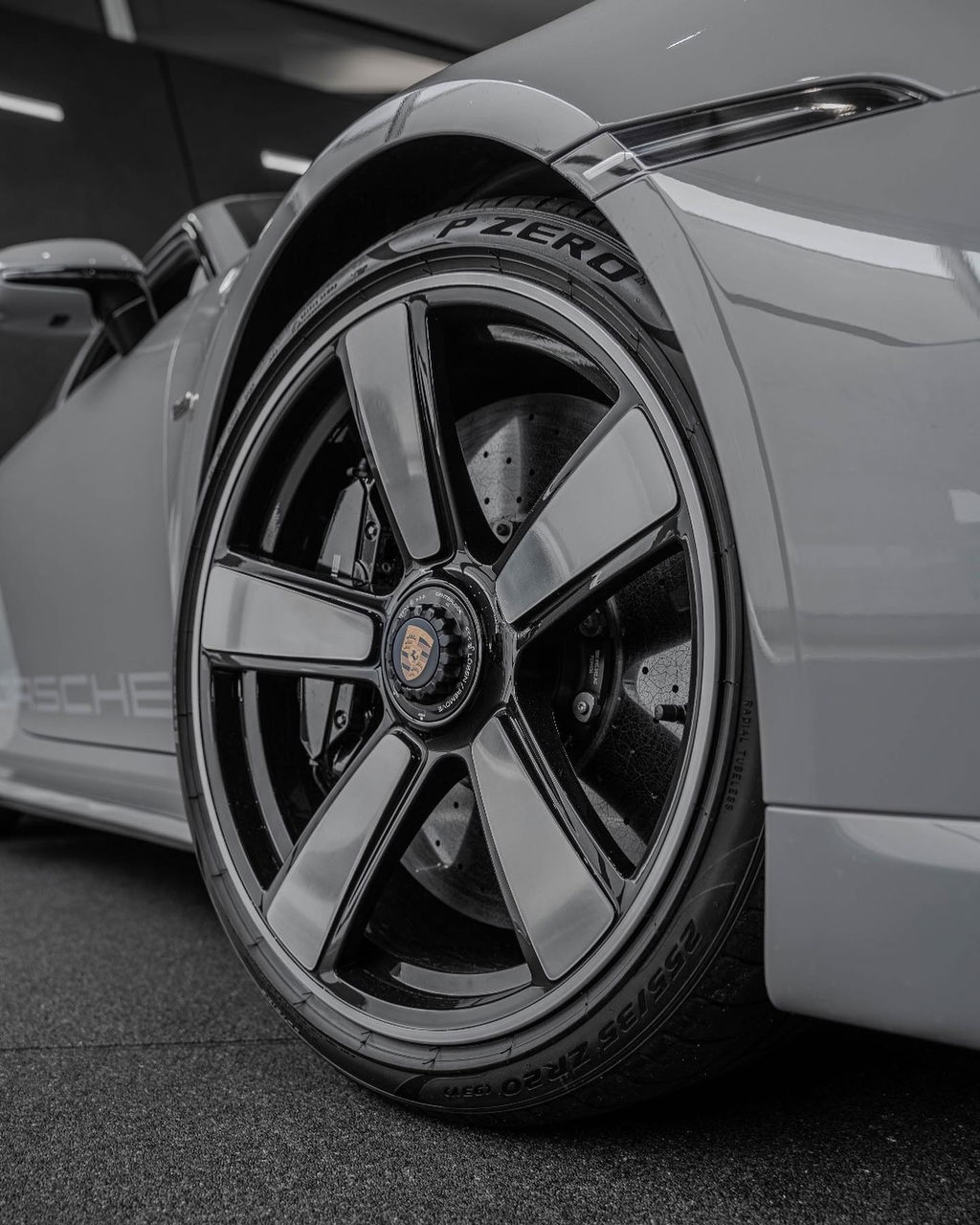 Porsche 992 Sport Classic