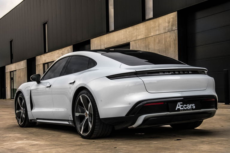 Porsche Taycan Turbo