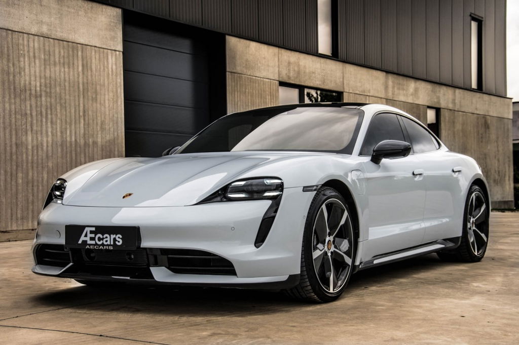 Porsche Taycan Turbo