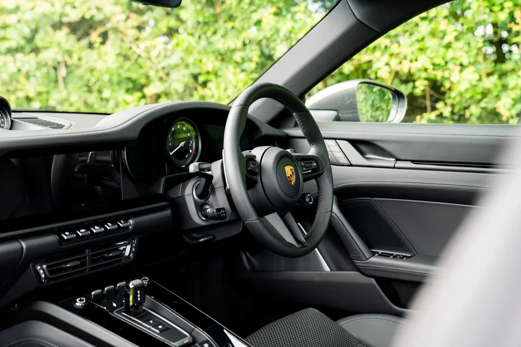 Porsche 992 Carrera T