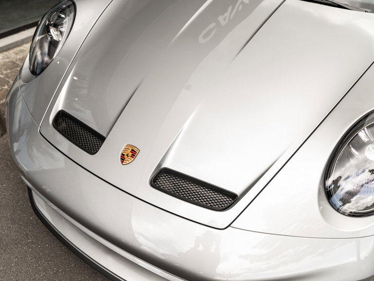 Porsche 992 GT3 Touring