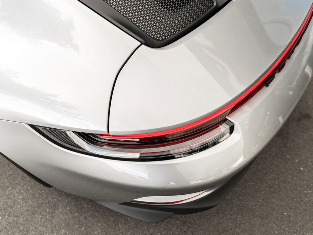 Porsche 992 GT3 Touring