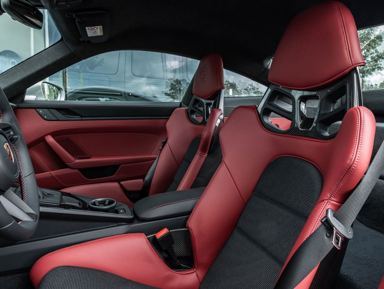 Porsche 992 GT3 Touring