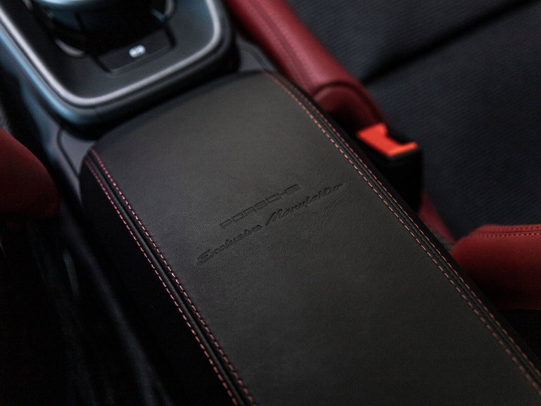 Porsche 992 GT3 Touring