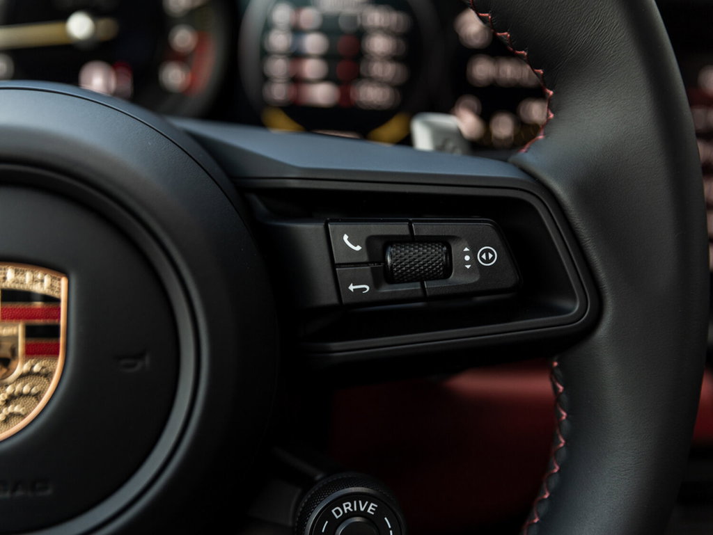 Porsche 992 GT3 Touring
