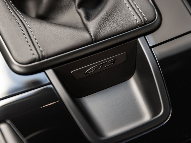 Porsche 992 GT3 Touring