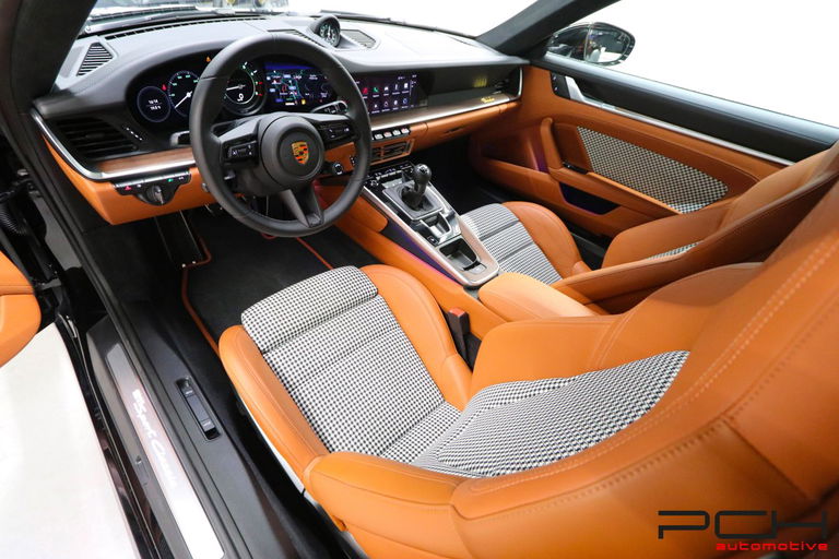 Porsche 992 Sport Classic