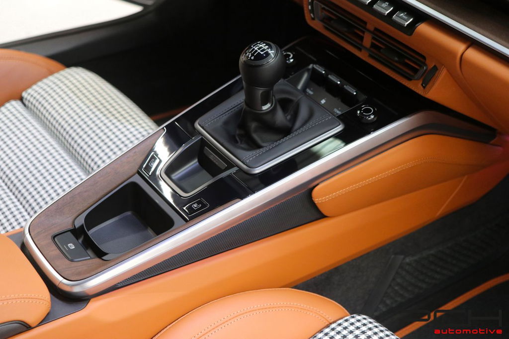 Porsche 992 Sport Classic