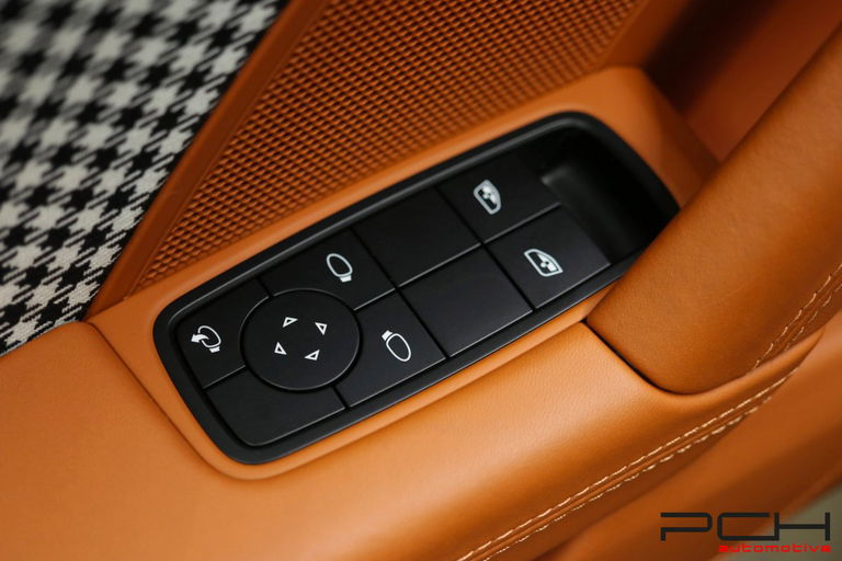 Porsche 992 Sport Classic