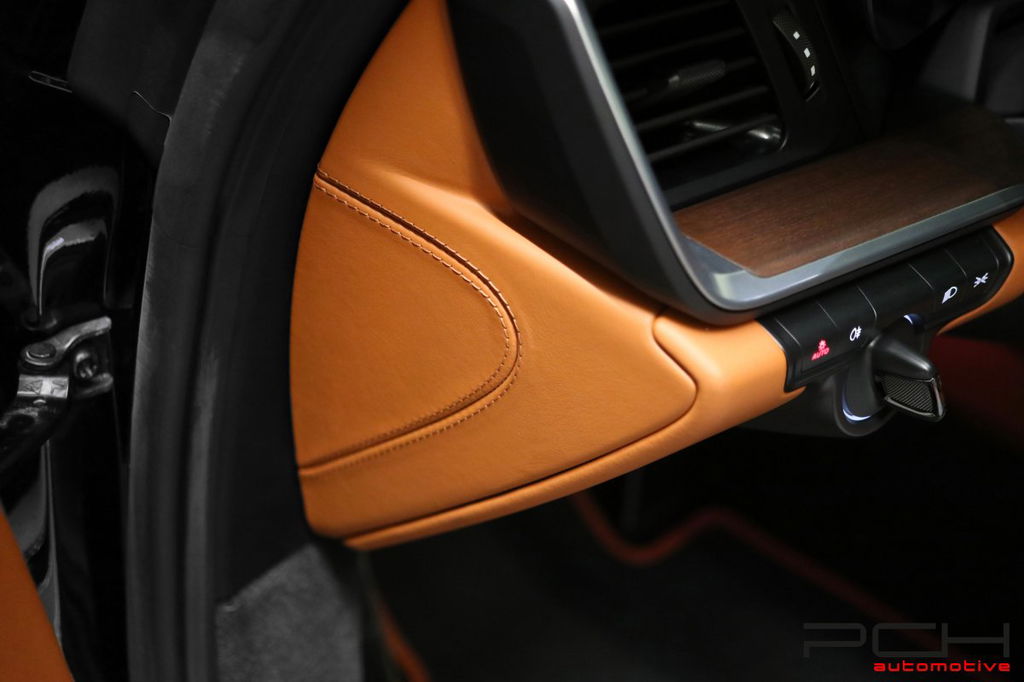 Porsche 992 Sport Classic