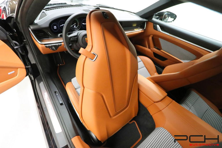 Porsche 992 Sport Classic