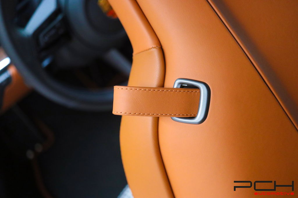 Porsche 992 Sport Classic